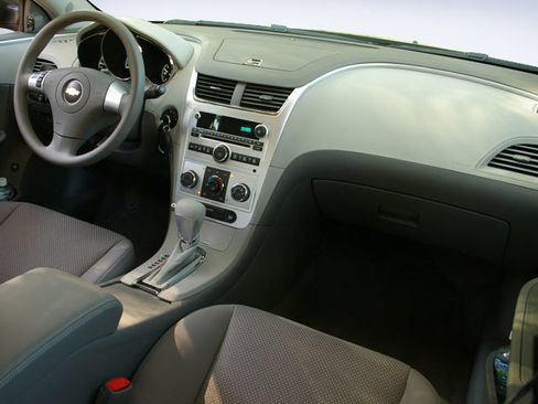 Used 2008 Chevrolet Malibu LS FWD image 4