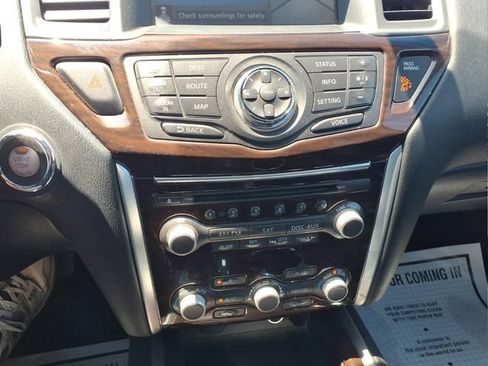 Used 2015 Nissan Pathfinder Platinum w/ Cargo Package AWD/4WD image 23