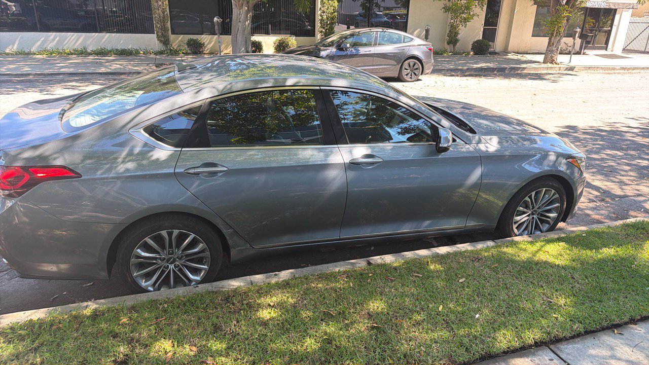 Used 2017 Genesis G80 3.8 RWD image 2