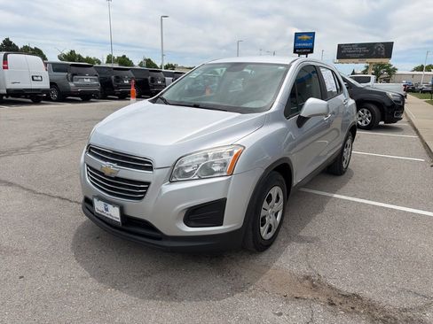 Used 2016 Chevrolet Trax LS FWD image 7