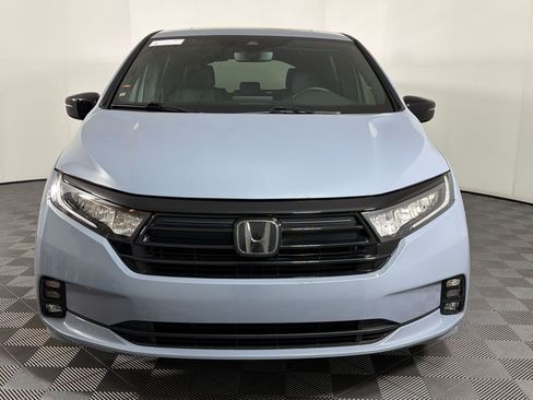 Used 2024 Honda Odyssey Sport image 5