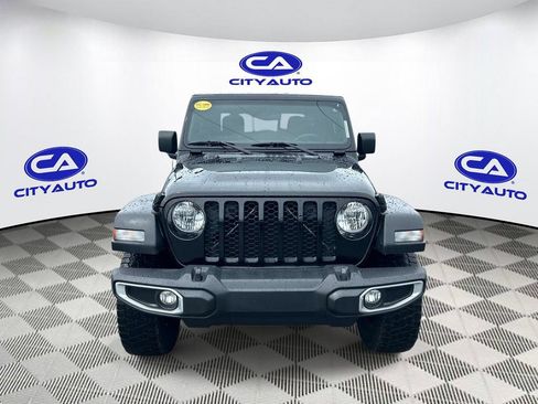 Used 2023 Jeep Gladiator Sport w/ Off Road Group AWD/4WD image 11