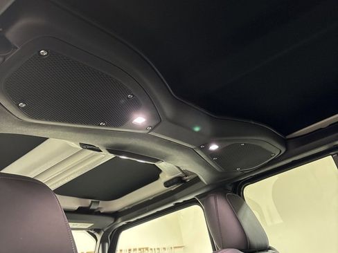 Used 2024 Jeep Wrangler High Altitude image 24