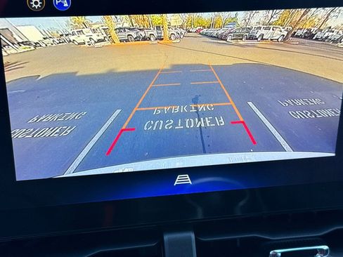 New 2026 Chevrolet Equinox LT image 19