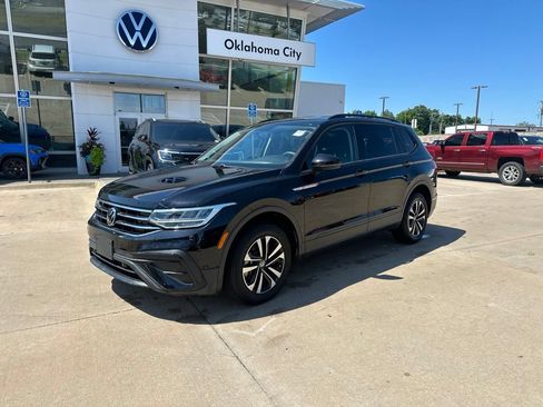 Used 2022 Volkswagen Tiguan S FWD image 1