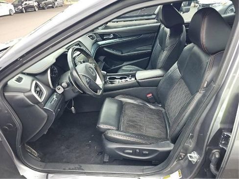 Used 2020 Nissan Maxima SR w/ Sport Mat Group FWD image 5