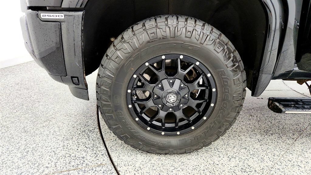 Used 2024 GMC Sierra 2500 Denali Ultimate AWD/4WD image 8