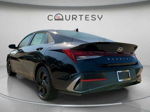 New 2026 Hyundai Elantra SEL Sport Premium FWD image 5