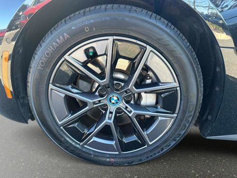 Used 2023 BMW i4 eDrive35 w/ Premium Package image 10