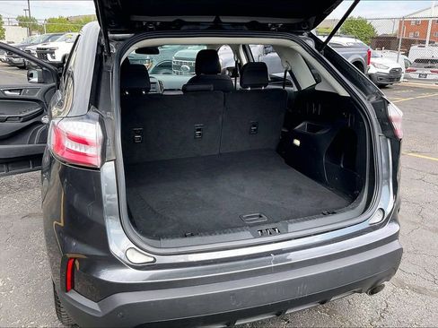 Used 2020 Ford Edge SE FWD image 28