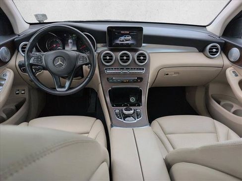 Used 2019 Mercedes-Benz GLC 350e 4MATIC image 19
