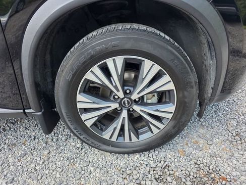 Used 2023 Nissan Rogue SV w/ SV Premium B Package image 11