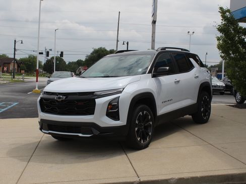 New 2026 Chevrolet Equinox RS w/ Convenience Package III FWD image 7