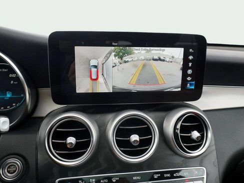 Used 2021 Mercedes-Benz GLC 300 4MATIC image 28