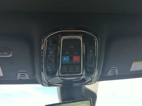 Used 2024 Jeep Grand Wagoneer L Series II w/ Quick Order Packagew 28T AWD/4WD image 28