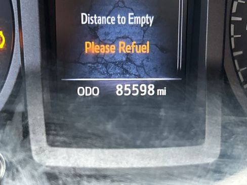 Used 2018 Toyota Tacoma TRD Sport image 19