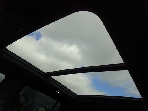 Used 2021 Cadillac Escalade Premium Luxury image 11