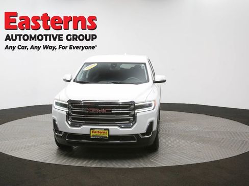 Used 2022 GMC Acadia SLE image 56