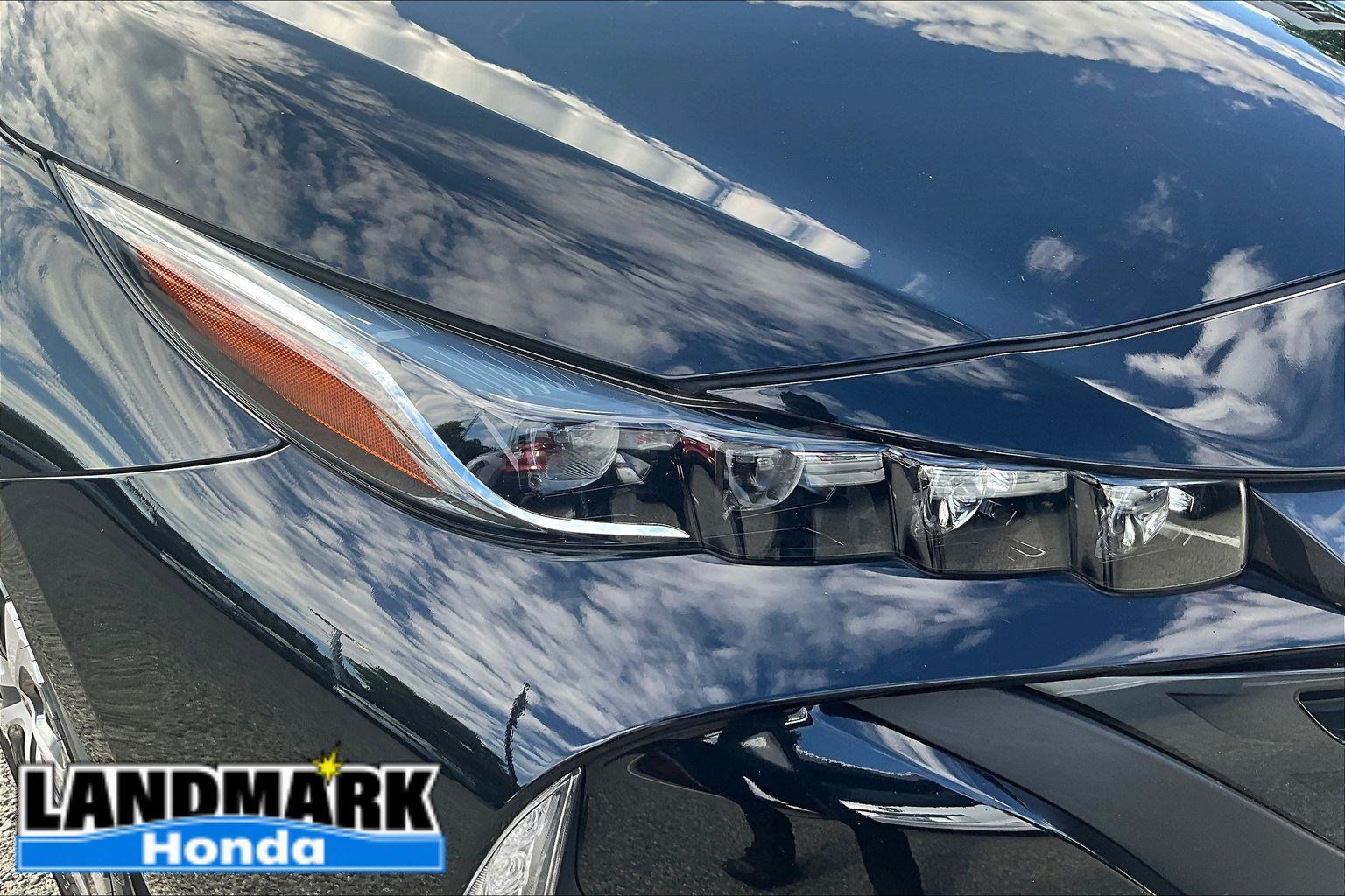 Used 2021 Toyota Prius Prime LE w/ Carpet Mat Package (TMS) FWD image 30