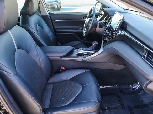 Used 2024 Toyota Camry XLE image 16