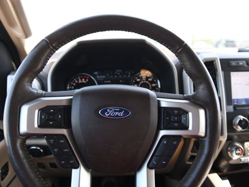Used 2020 Ford F150 Lariat w/ Equipment Group 502A Luxury AWD/4WD image 17