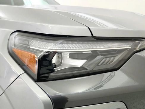New 2026 Chevrolet Colorado LT w/ LT Convenience Package AWD/4WD image 14