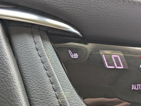 Used 2017 Cadillac XT5 Luxury AWD/4WD image 30
