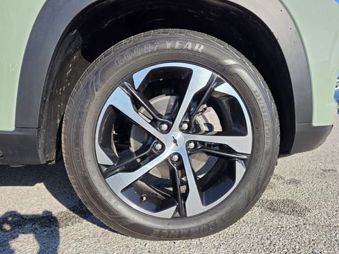 Used 2024 Chevrolet Trax RS image 30