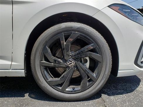 New 2025 Volkswagen Jetta SE image 12