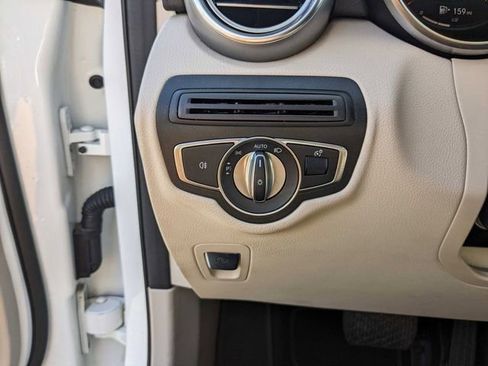 Used 2022 Mercedes-Benz GLC 300 4MATIC image 16