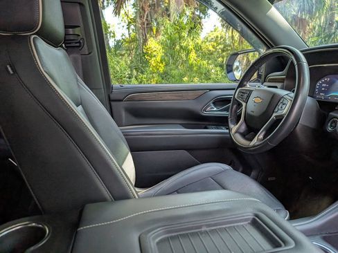 Used 2023 Chevrolet Tahoe Premier w/ Advanced Technology Package AWD/4WD image 14