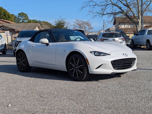 Used 2025 MAZDA MX-5 Miata Grand Touring image 9