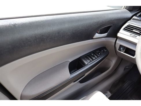Used 2012 Honda Accord LX image 20