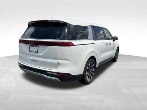 Certified 2024 Kia Carnival EX FWD image 8