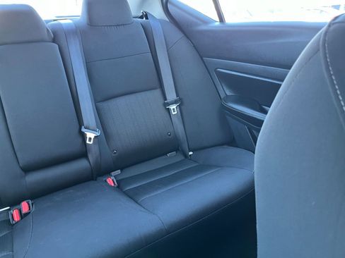 Used 2025 Nissan Altima 2.5 SV image 34