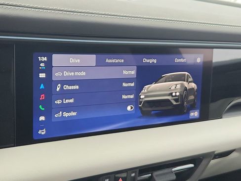 New 2026 Porsche Macan 4 Electric image 21