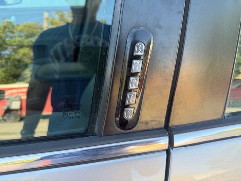 Used 2007 Mercury Montego Luxury FWD image 28