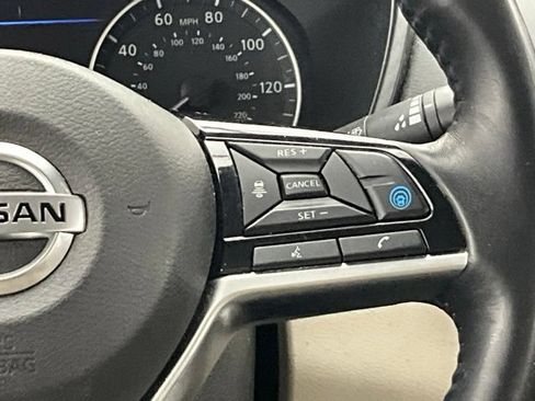 Used 2019 Nissan Altima 2.5 SV FWD image 15