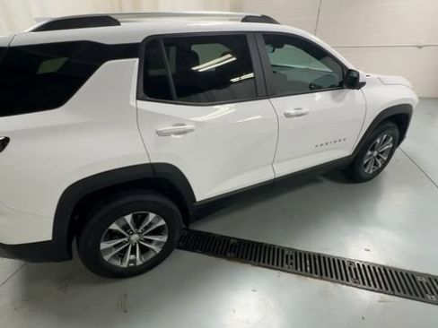 Used 2025 Chevrolet Equinox LT w/ Convenience Package II AWD/4WD image 8