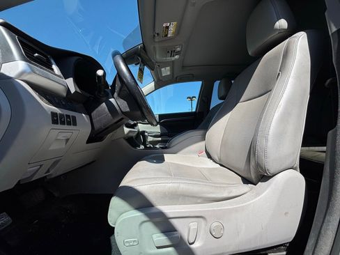 Used 2018 Toyota Highlander Limited Platinum AWD/4WD image 7