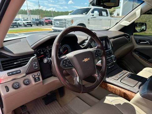 Used 2018 Chevrolet Tahoe Premier AWD/4WD image 10