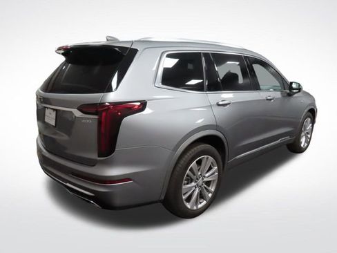 Certified 2025 Cadillac XT6 Premium Luxury FWD image 5