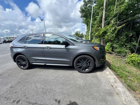 Used 2021 Ford Edge ST-Line w/ Class II Trailer Tow Package AWD/4WD image 3