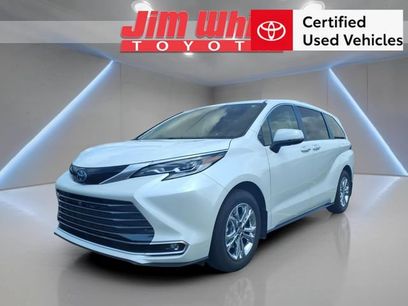 Certified 2023 Toyota Sienna Platinum