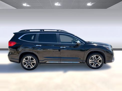 Used 2023 Subaru Ascent Touring AWD/4WD image 8