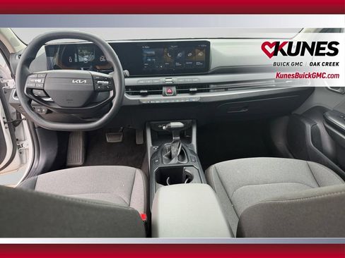 Used 2025 Kia K4 FWD image 25