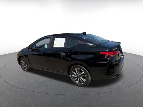 Used 2025 Nissan Versa SV FWD image 10