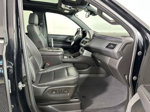 Used 2023 GMC Yukon SLT image 30