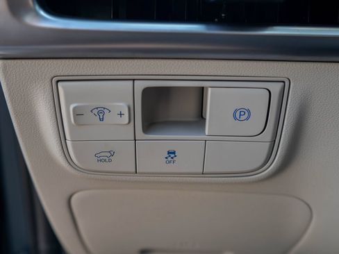 Used 2025 Hyundai Tucson Limited AWD/4WD image 19