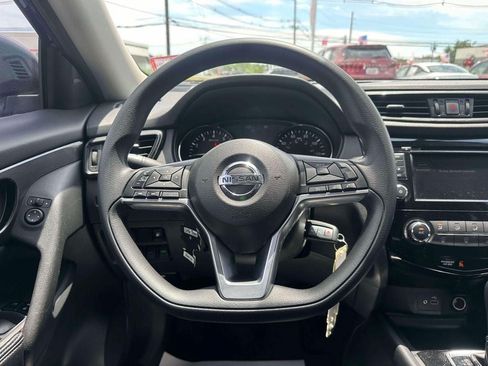 Used 2019 Nissan Rogue S AWD/4WD image 13
